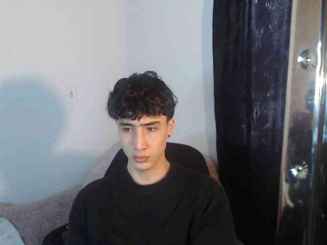 gojo-satoruu Live Webcam on BongaCams