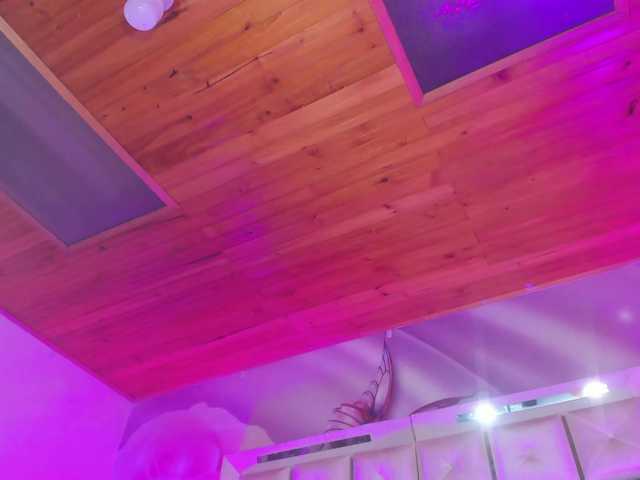 emiliclark's BongaCams show and profile