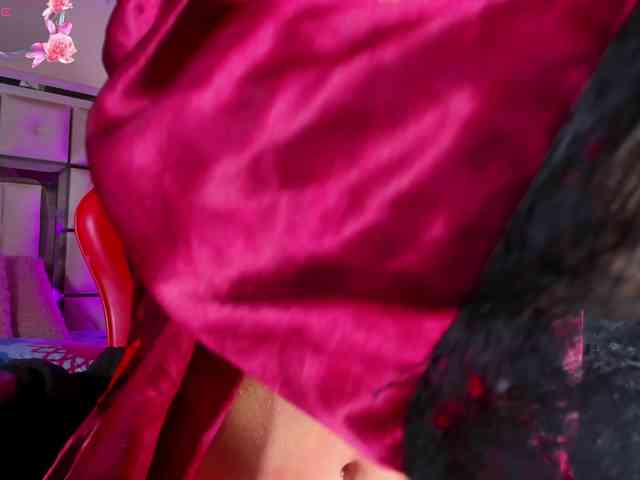 emiliclark webcam