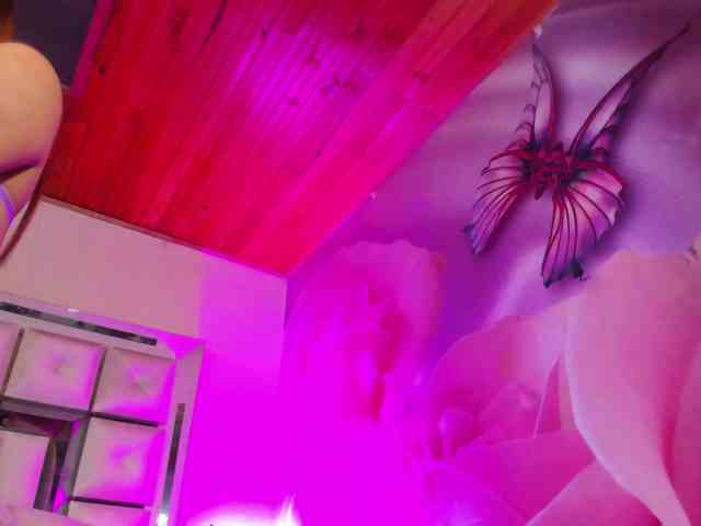 emiliclark webcam
