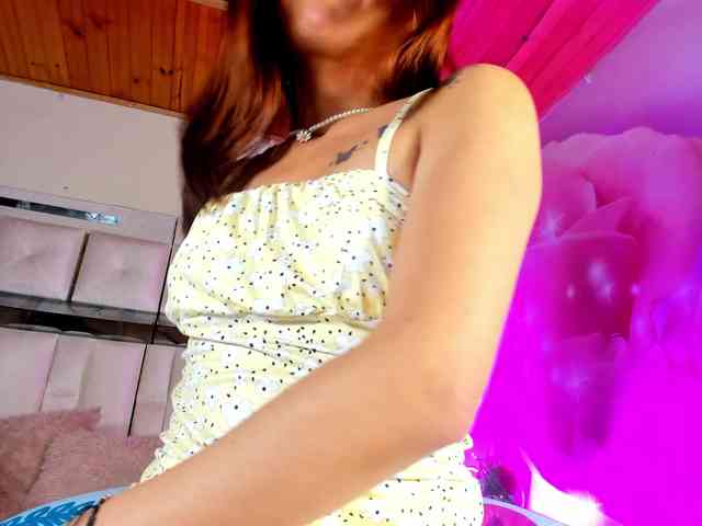 emiliclark webcam