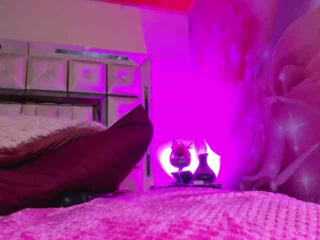 emiliclark webcam