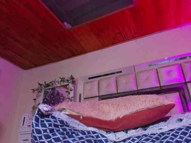 emiliclark webcam