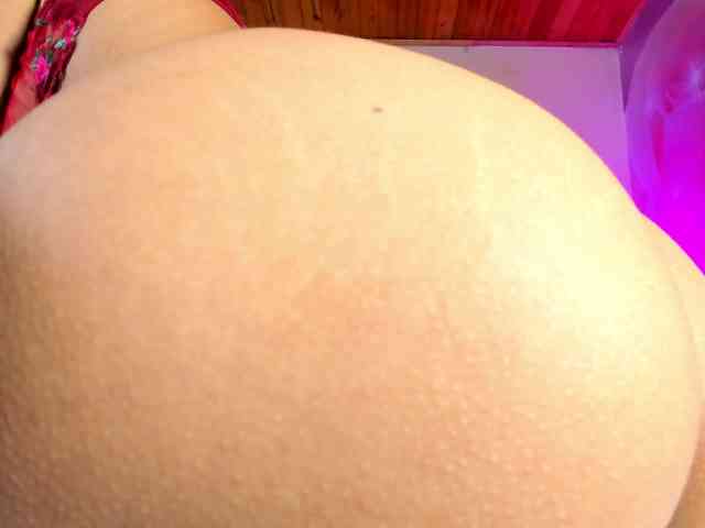emiliclark webcam