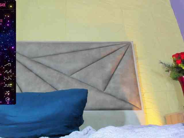 emiliclark webcam