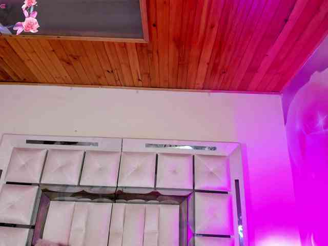 emiliclark webcam