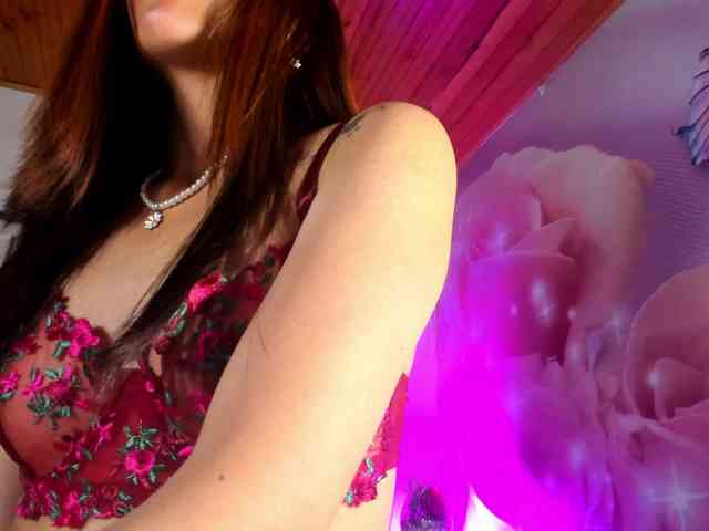 emiliclark webcam