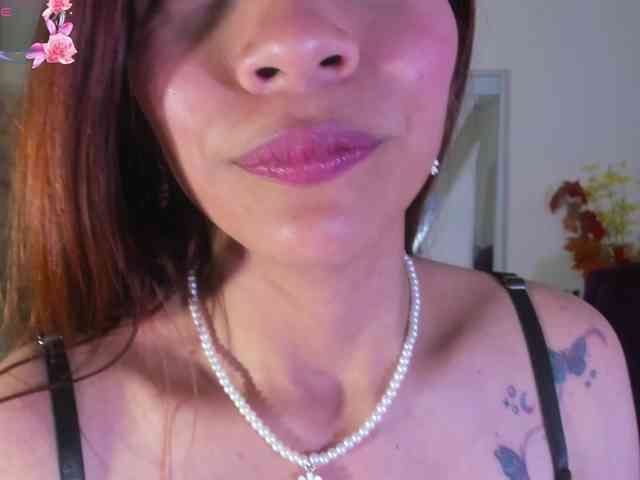 emiliclark webcam
