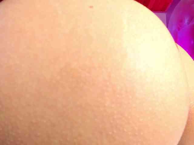 emiliclark webcam
