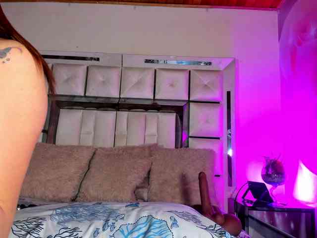 emiliclark webcam