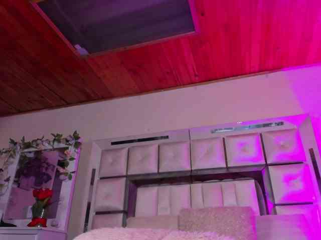 emiliclark webcam