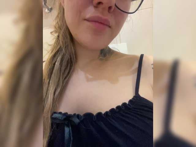 SonyaXForster's BongaCams show and profile