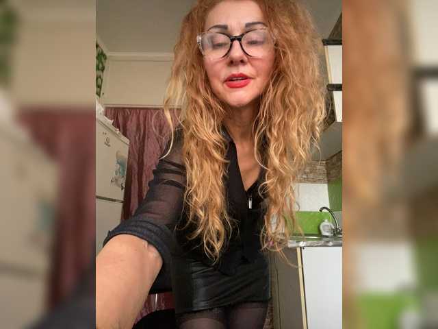 Ritia's BongaCams show and profile