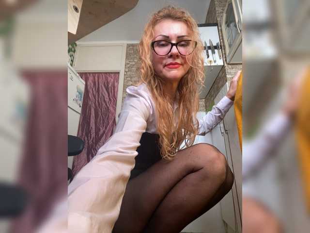 Ritia's BongaCams show and profile