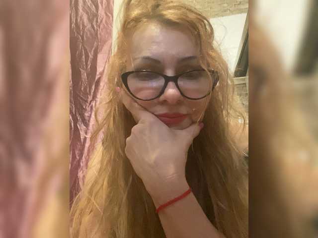 Ritia's BongaCams show and profile