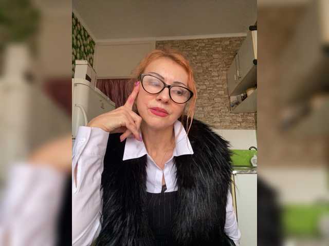 Ritia's BongaCams show and profile