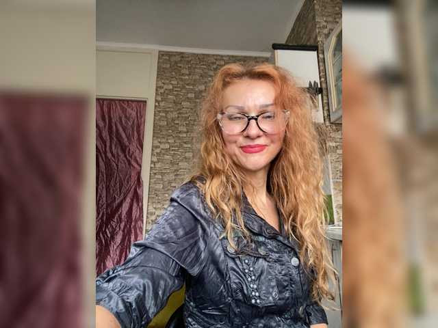 Ritia's BongaCams show and profile