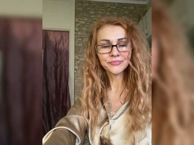 Ritia's BongaCams show and profile