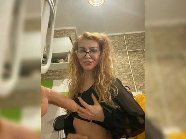 Ritia's BongaCams show and profile