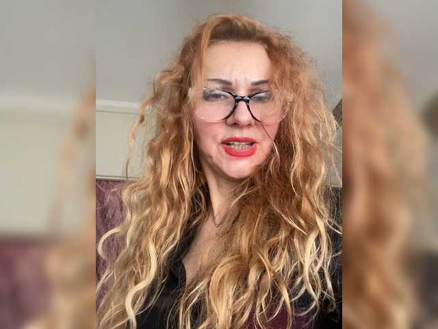 Ritia's BongaCams show and profile