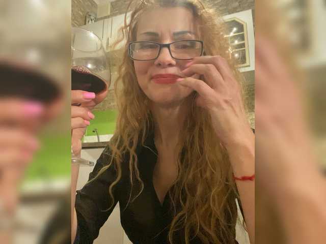 Ritia's BongaCams show and profile