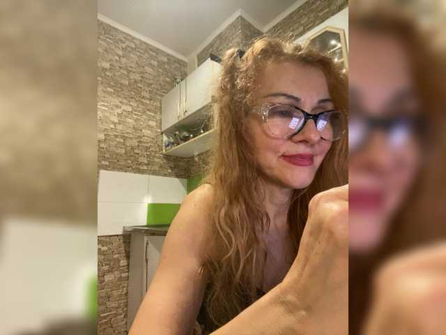 Ritia's BongaCams show and profile