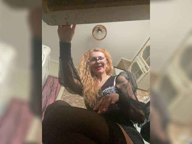 Ritia's BongaCams show and profile