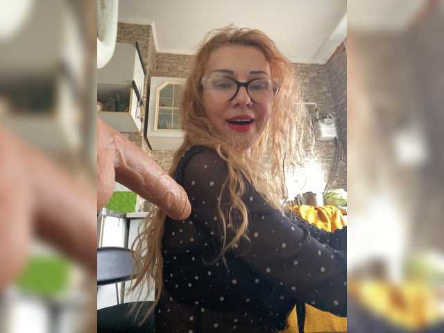 Ritia's BongaCams show and profile