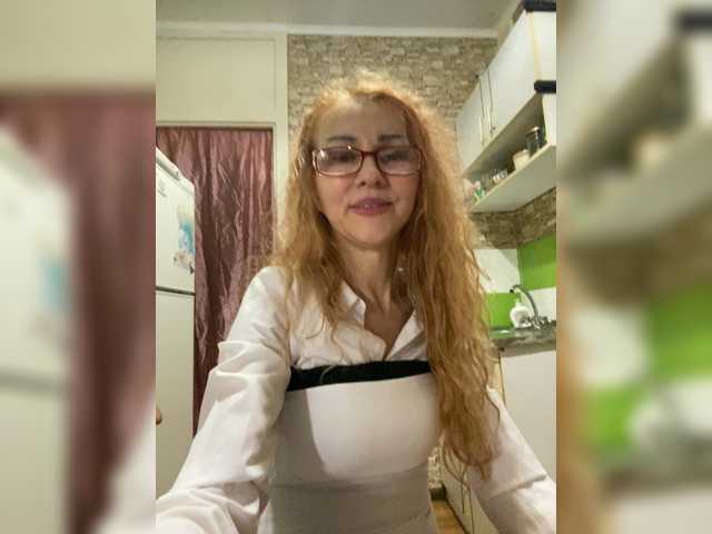 Ritia's BongaCams show and profile