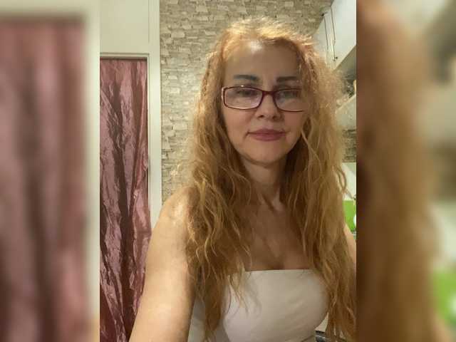 Ritia's BongaCams show and profile