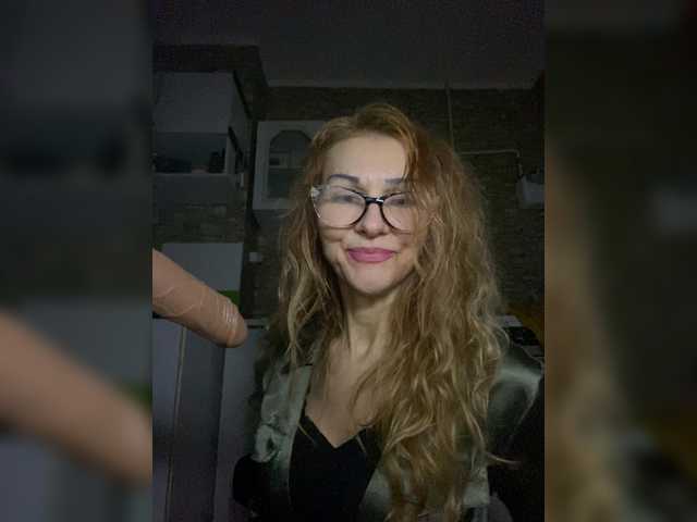 Ritia's BongaCams show and profile