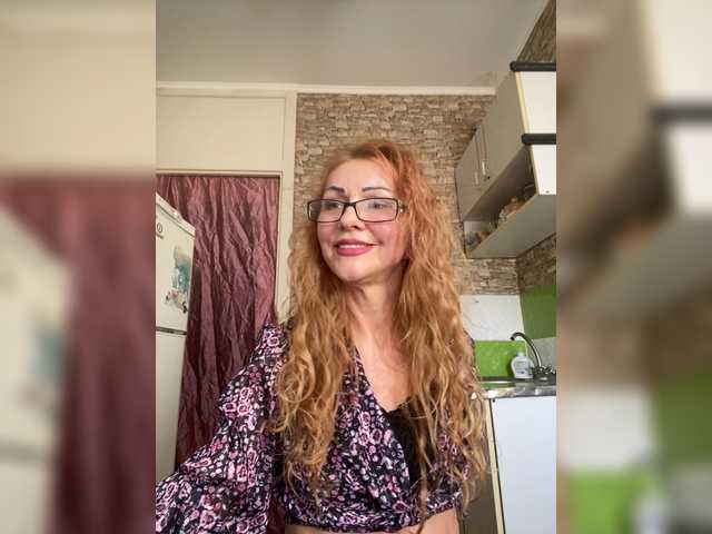 Ritia's BongaCams show and profile