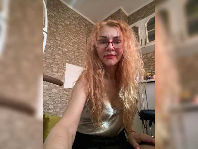 Ritia's BongaCams show and profile