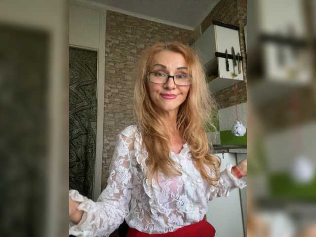 Ritia from BongaCams