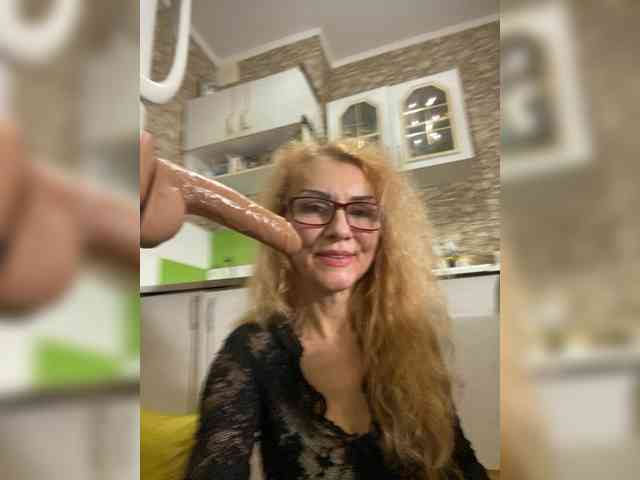 Ritia Live Webcam on BongaCams