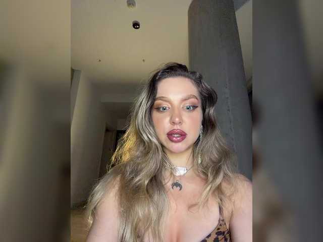 MistressX555's BongaCams show and profile