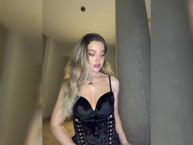 MistressX555's BongaCams show and profile