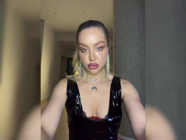 MistressX555's BongaCams show and profile