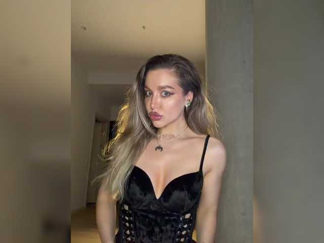 MistressX555's BongaCams show and profile