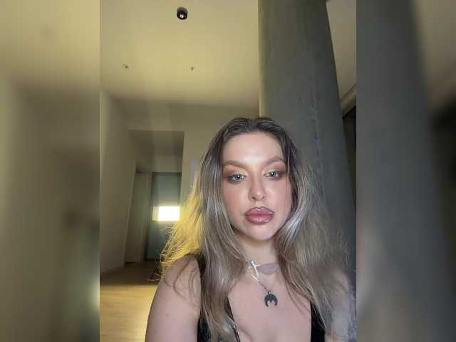 MistressX555's BongaCams show and profile