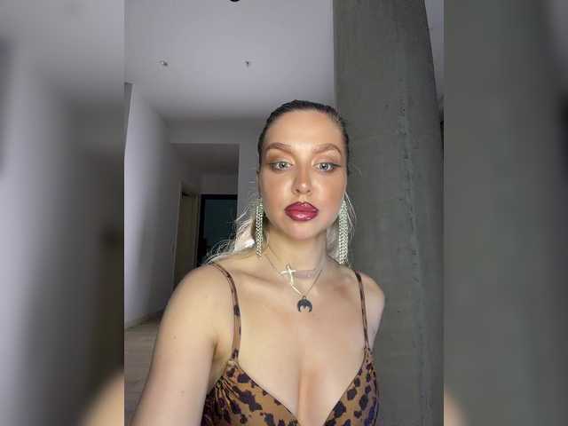 MistressX555's BongaCams show and profile