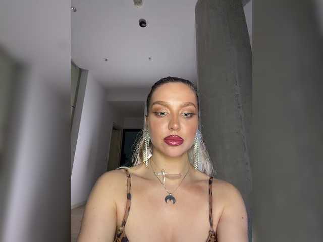 MistressX555's BongaCams show and profile