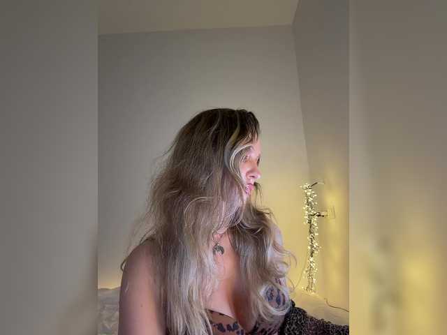 MistressX555's BongaCams show and profile