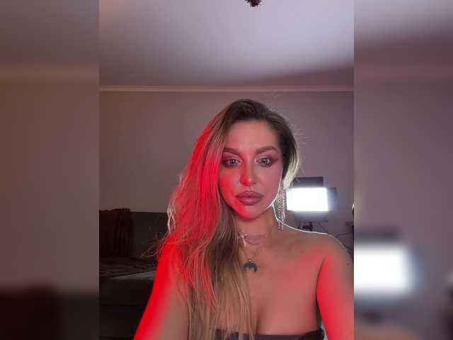 MistressX555's BongaCams show and profile
