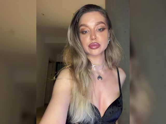 MistressX555's BongaCams show and profile
