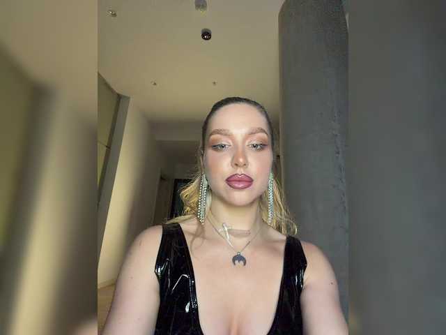 MistressX555's BongaCams show and profile