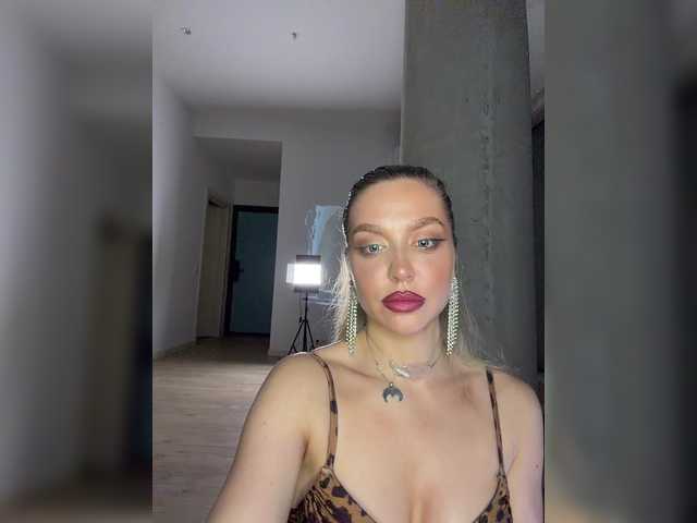 MistressX555's BongaCams show and profile