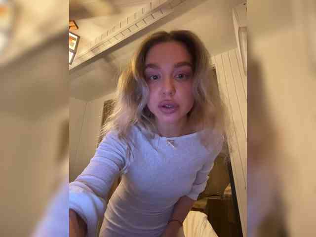 MistressX555 webcam