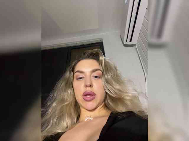 MistressX555 webcam