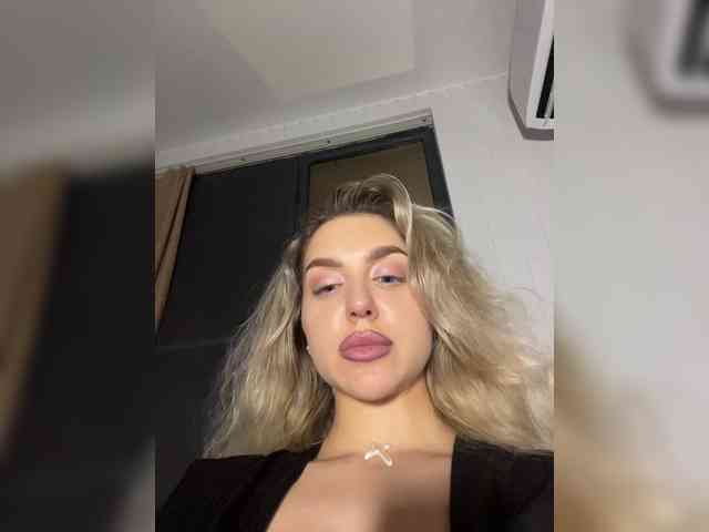 MistressX555 webcam